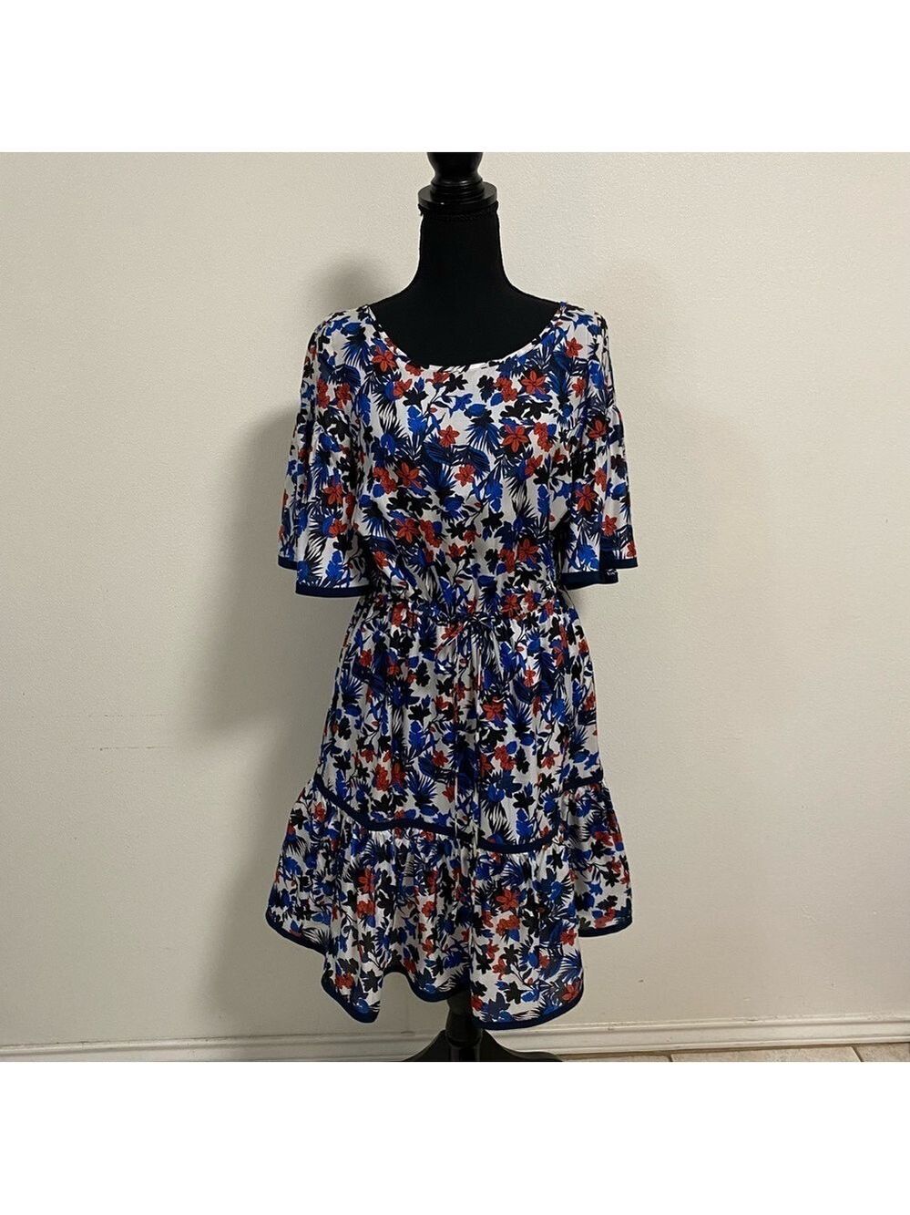 Milly Dress Women’s Size 6 Rose Hibiscus Print 100% Silk Dress